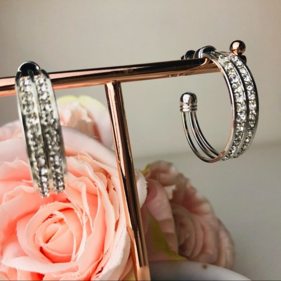 Elegant Silver Colour Hoop earrings - Picture 5 of 6